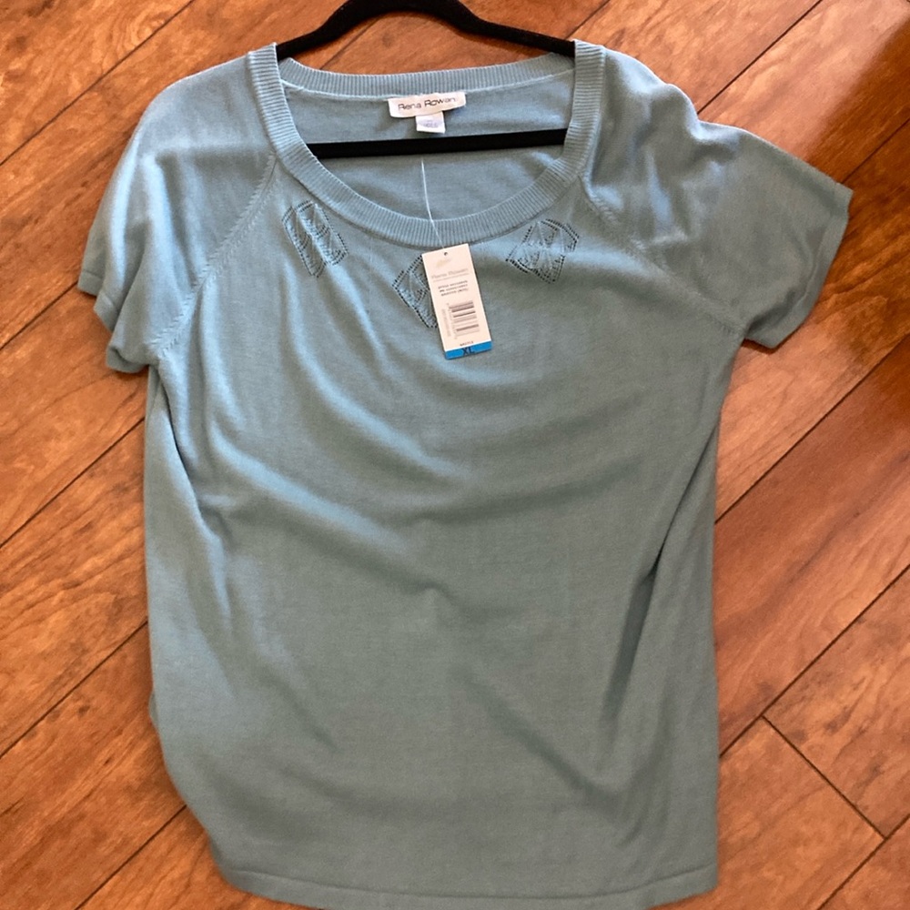 Women’s short sleeve top. XL